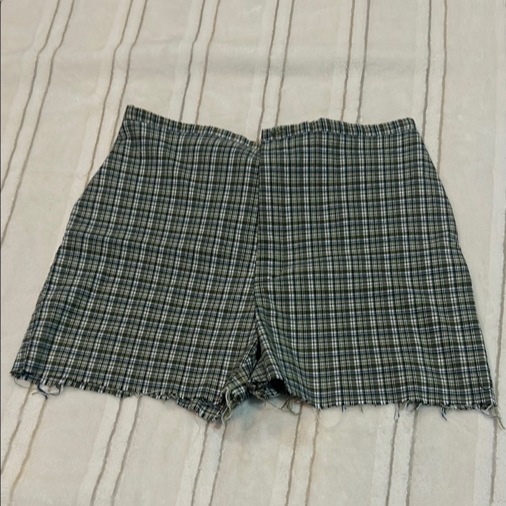 Green and White Bermuda Shorts with Plaid Pattern